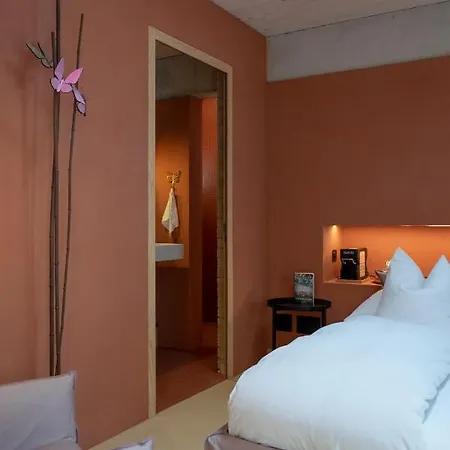 Gastehaus Auf Drei Ebenen Mit See- Und Alpenblick Fur 6 Personen Vully-les-Lacs